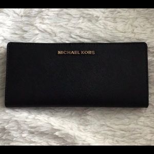 Black Michael Kors wallet